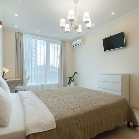 Petrovdom Apartments 3-143 In Rc Central Park, 7 John Mccain Street Kiev Bagian luar foto
