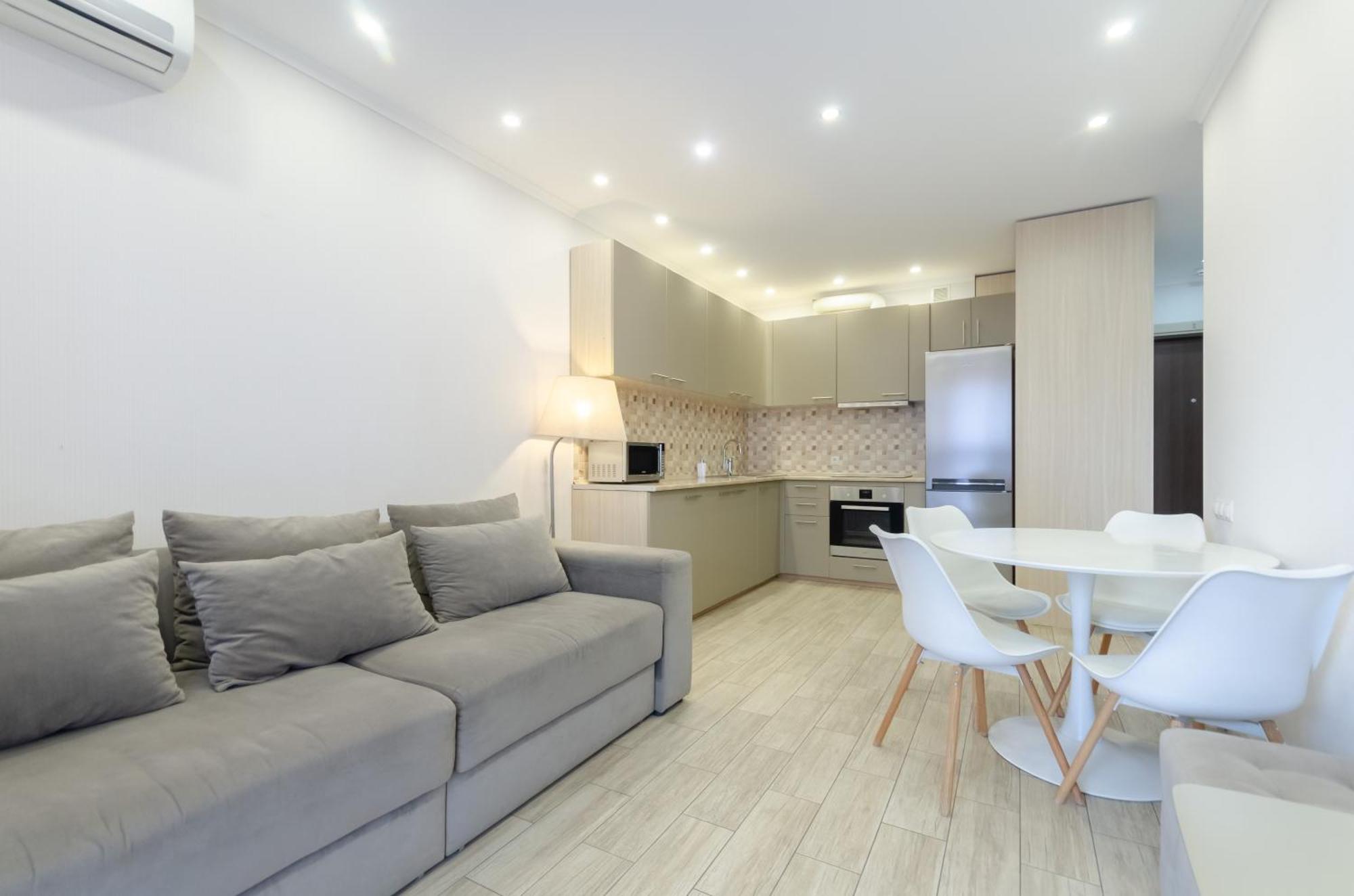 Petrovdom Apartments 3-143 In Rc Central Park, 7 John Mccain Street Kiev Bagian luar foto